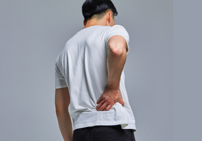 척척 신경주사 치료 대상 - 어깨 · 팔 및 엉덩이 · 다리로 이어지는 방사통