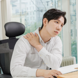 어깨 통증 주요증상 - 특정 각도에서 느껴지는 찌릿함